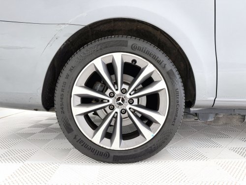 Comprar MERCEDES CLASE V V 250 d Avantgarde Largo 140 kW (190 CV) 2022 de segunda mano MERCEDES CLASE V V 250 d Avantgarde Largo 140 kW (190 CV) 2022 de segunda mano