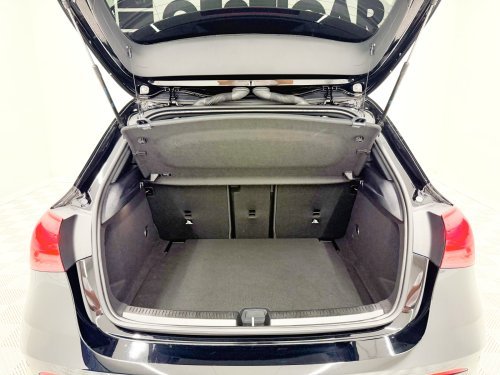 Comprar MERCEDES CLASE A A200 2024 de segunda mano MERCEDES CLASE A A200 2024 de segunda mano
