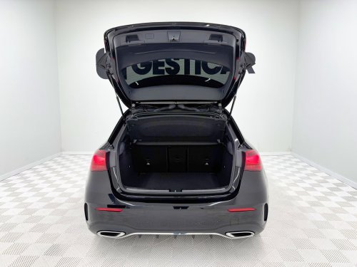Comprar MERCEDES CLASE A A200 2024 de segunda mano MERCEDES CLASE A A200 2024 de segunda mano