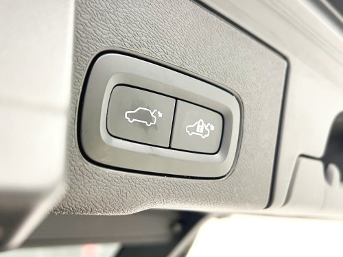Comprar VOLVO XC60 T6 Recharge Plus Dark AWD Auto 257 kW (350 CV) 2022 de segunda mano VOLVO XC60 T6 Recharge Plus Dark AWD Auto 257 kW (350 CV) 2022 de segunda mano