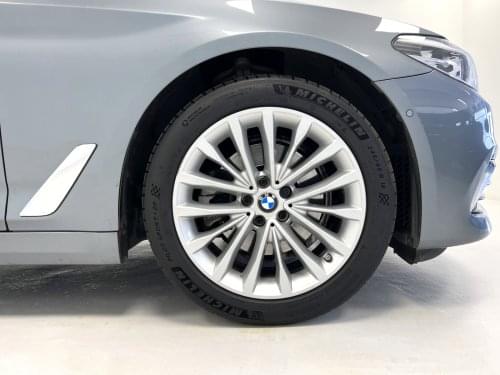 BMW SERIE 5 520D XDRIVE LUXURY 2019 de segunda mano