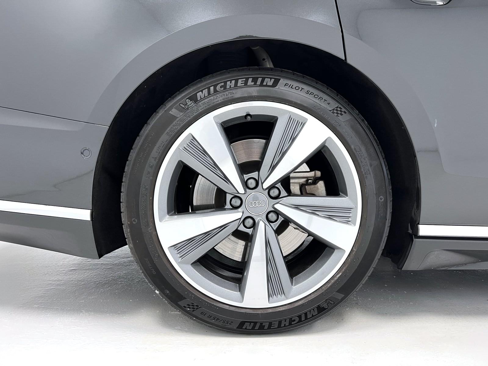AUDI A8 L 60 TFSIE QUATTRO TIPTRONIC 20 