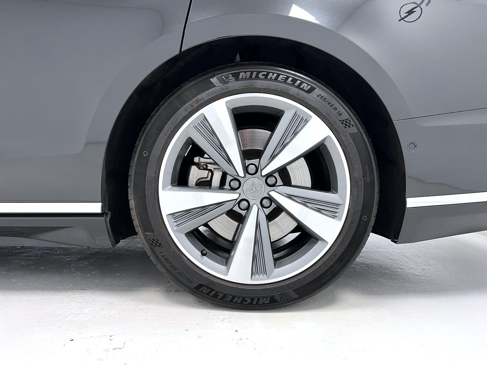 AUDI A8 L 60 TFSIE QUATTRO TIPTRONIC 21 