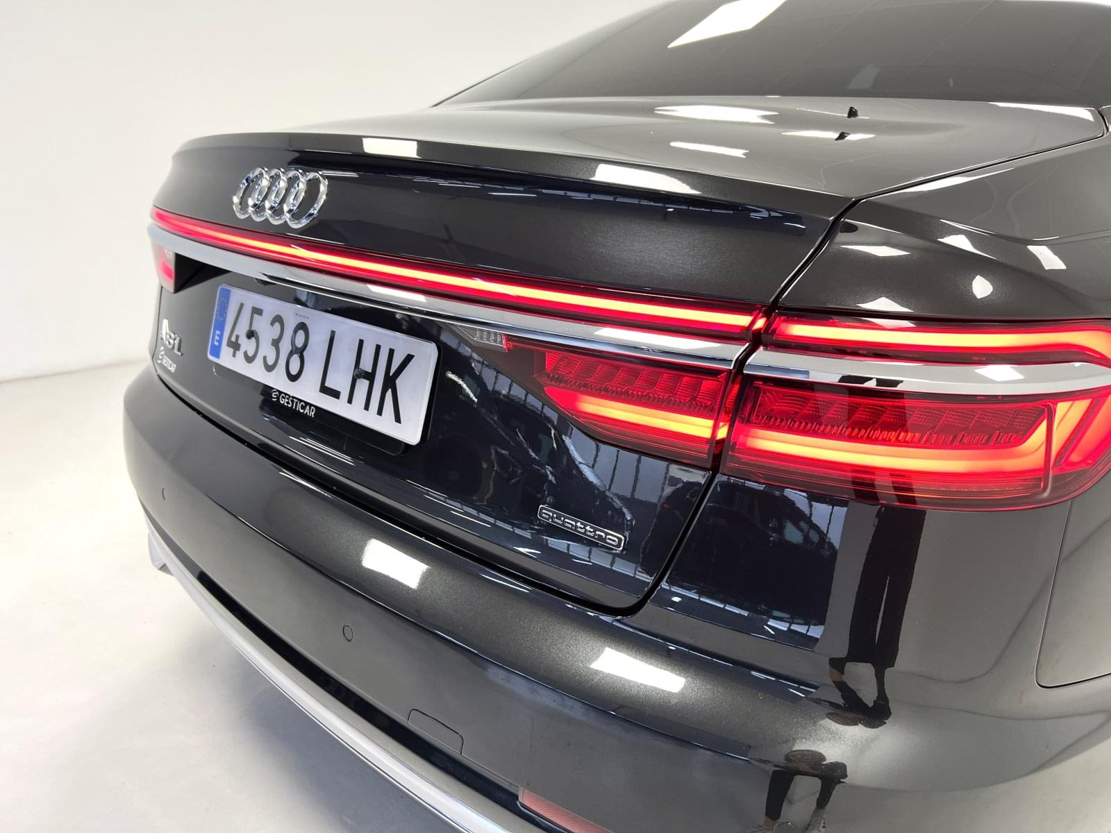 AUDI A8 L 60 TFSIE QUATTRO TIPTRONIC 17 