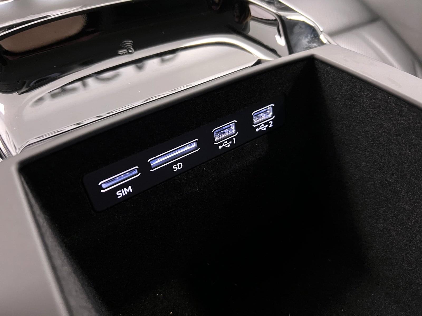AUDI A8 L 60 TFSIE QUATTRO TIPTRONIC 44 