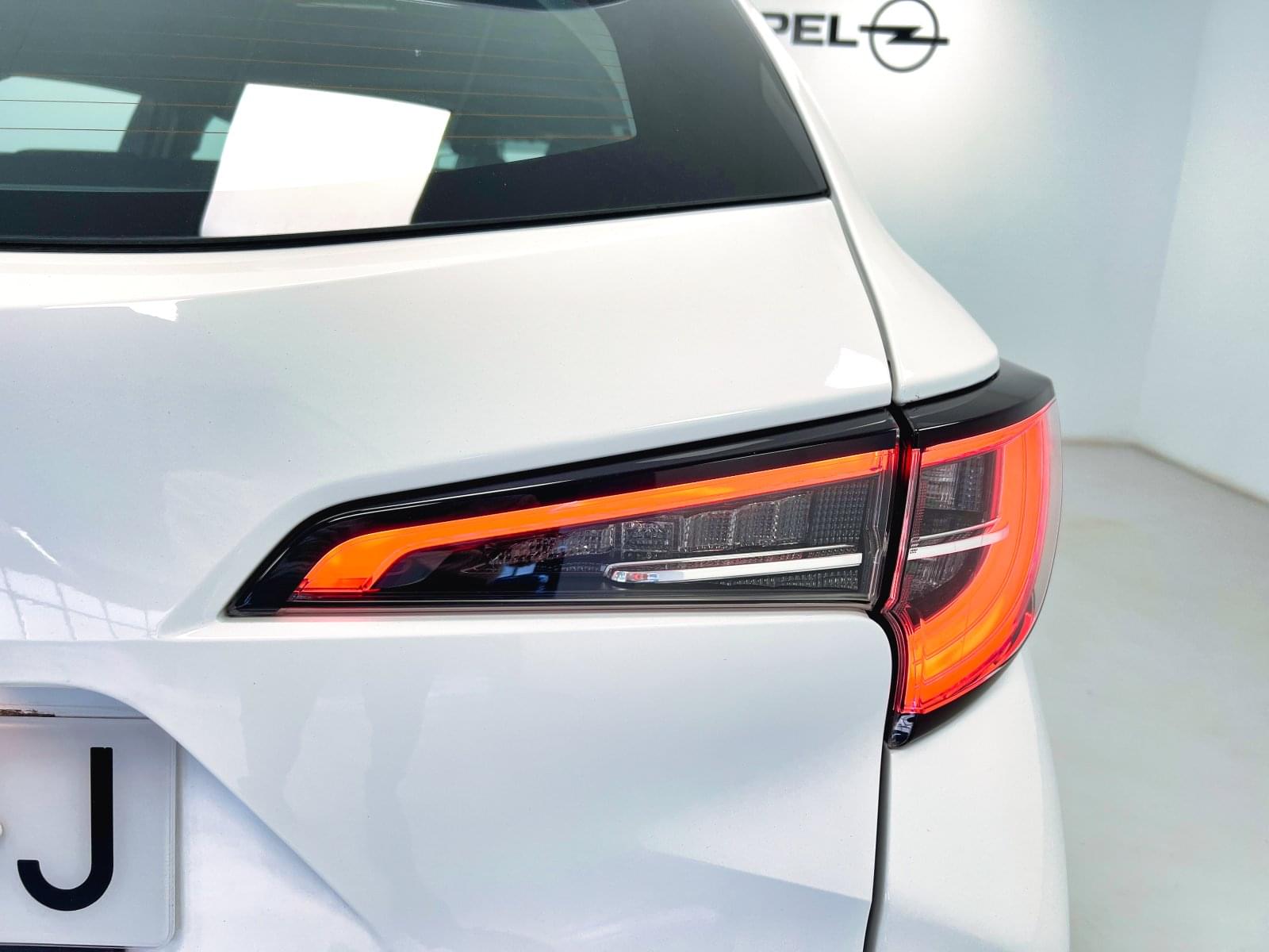 TOYOTA COROLLA 1.8 HYBRID BUSINESS PLUS E-CVT TOU SPORT 18 