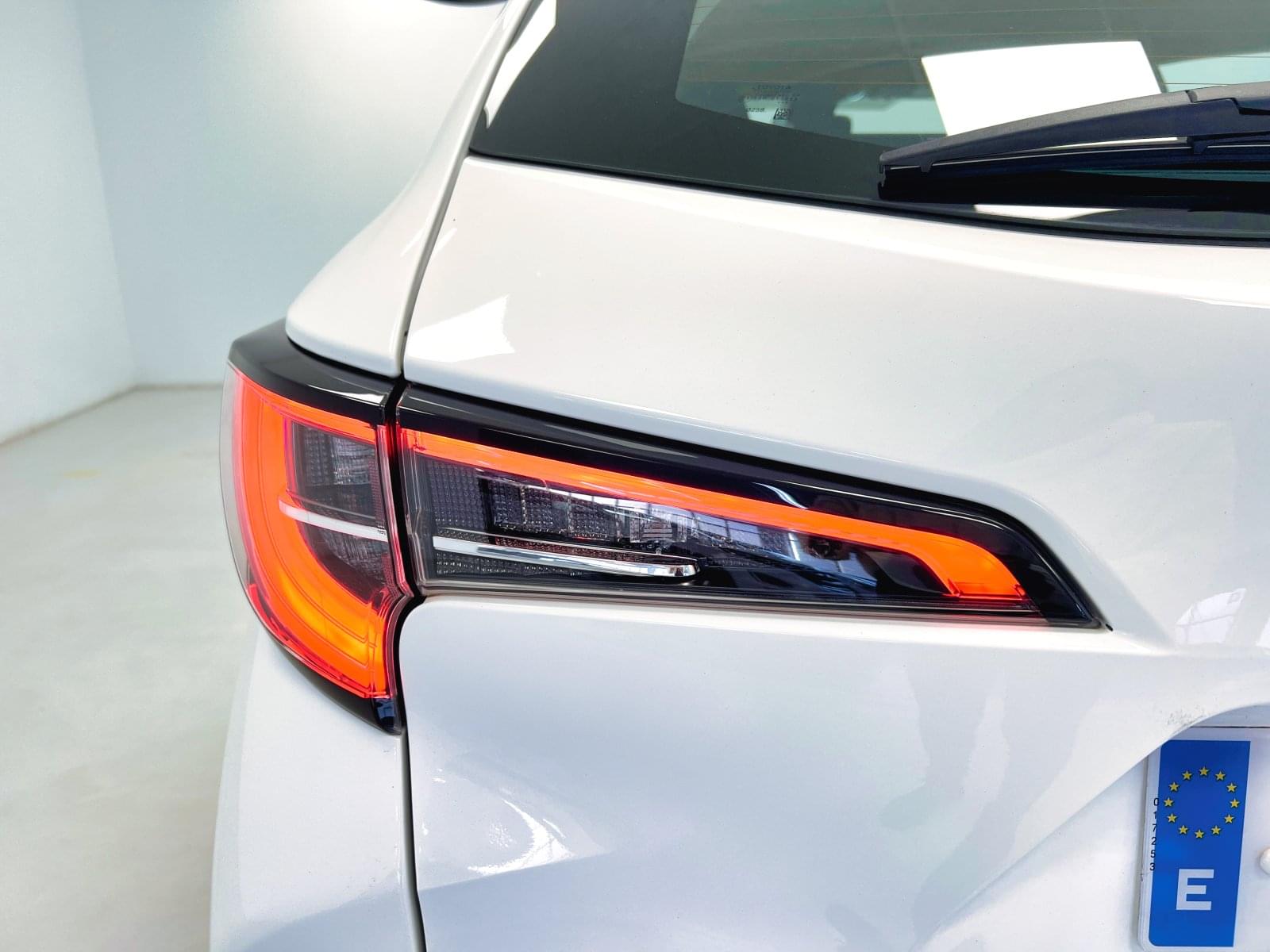 TOYOTA COROLLA 1.8 HYBRID BUSINESS PLUS E-CVT TOU SPORT 12 