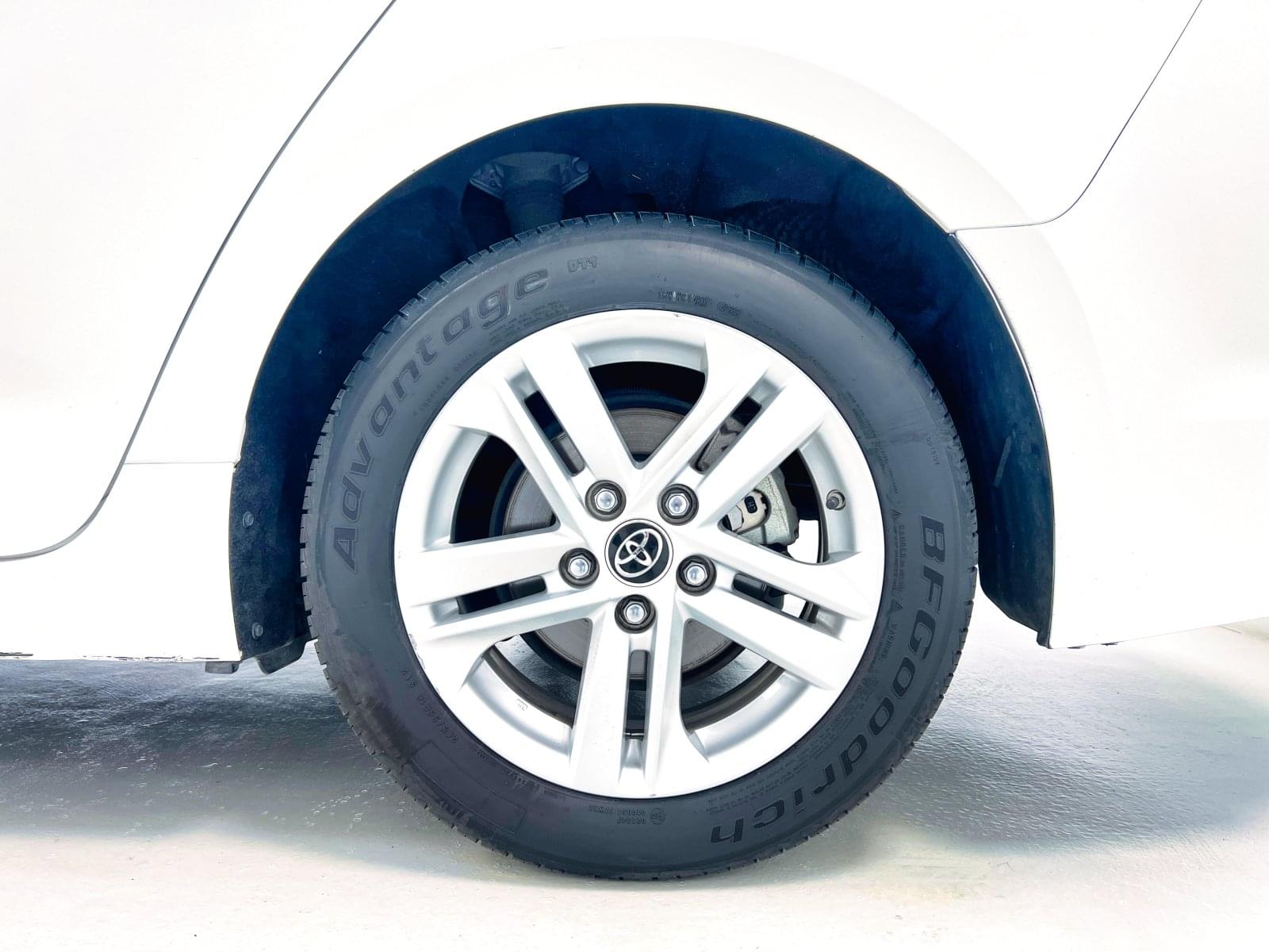 TOYOTA COROLLA 1.8 HYBRID BUSINESS PLUS E-CVT TOU SPORT 21 