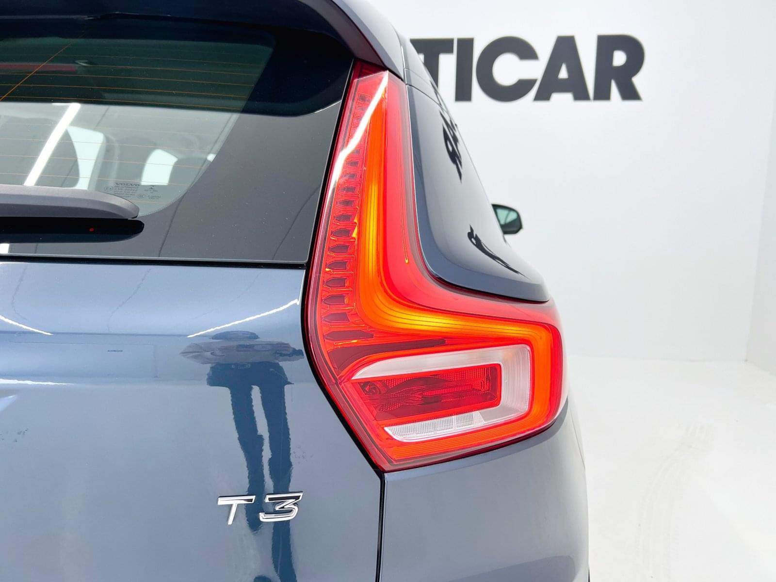 VOLVO XC40 BUSINESS PLUS T3 163CV AT8 17 