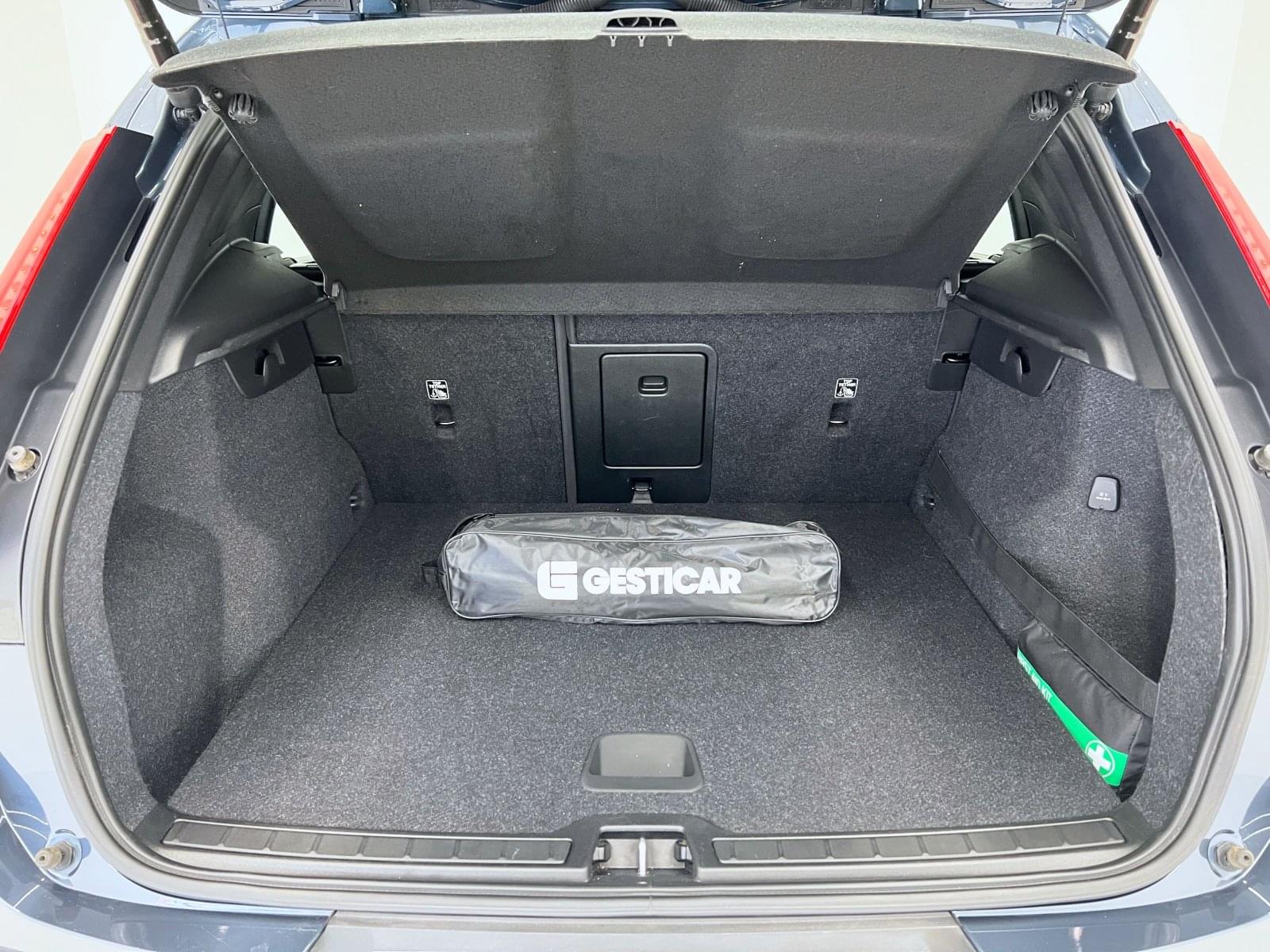 VOLVO XC40 BUSINESS PLUS T3 163CV AT8 13 