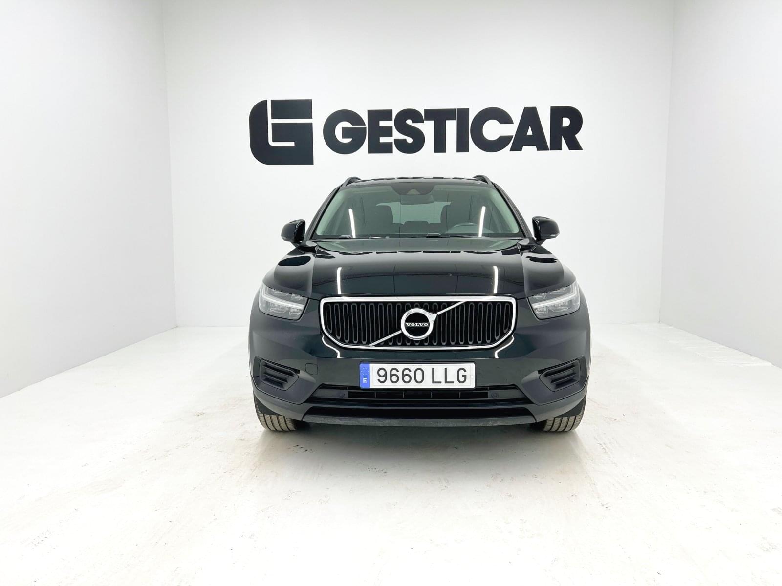 VOLVO XC40 T3 163CV 6 