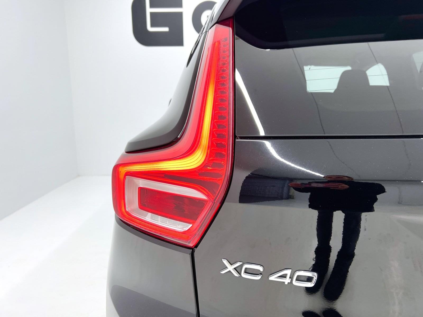 VOLVO XC40 T3 163CV 11 