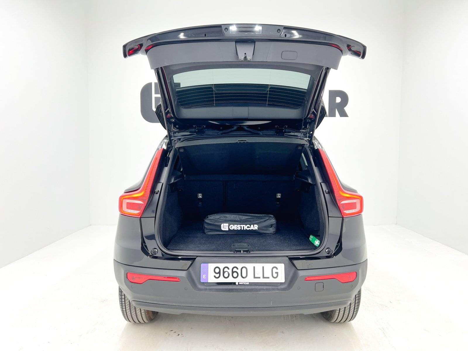 VOLVO XC40 T3 163CV 13 