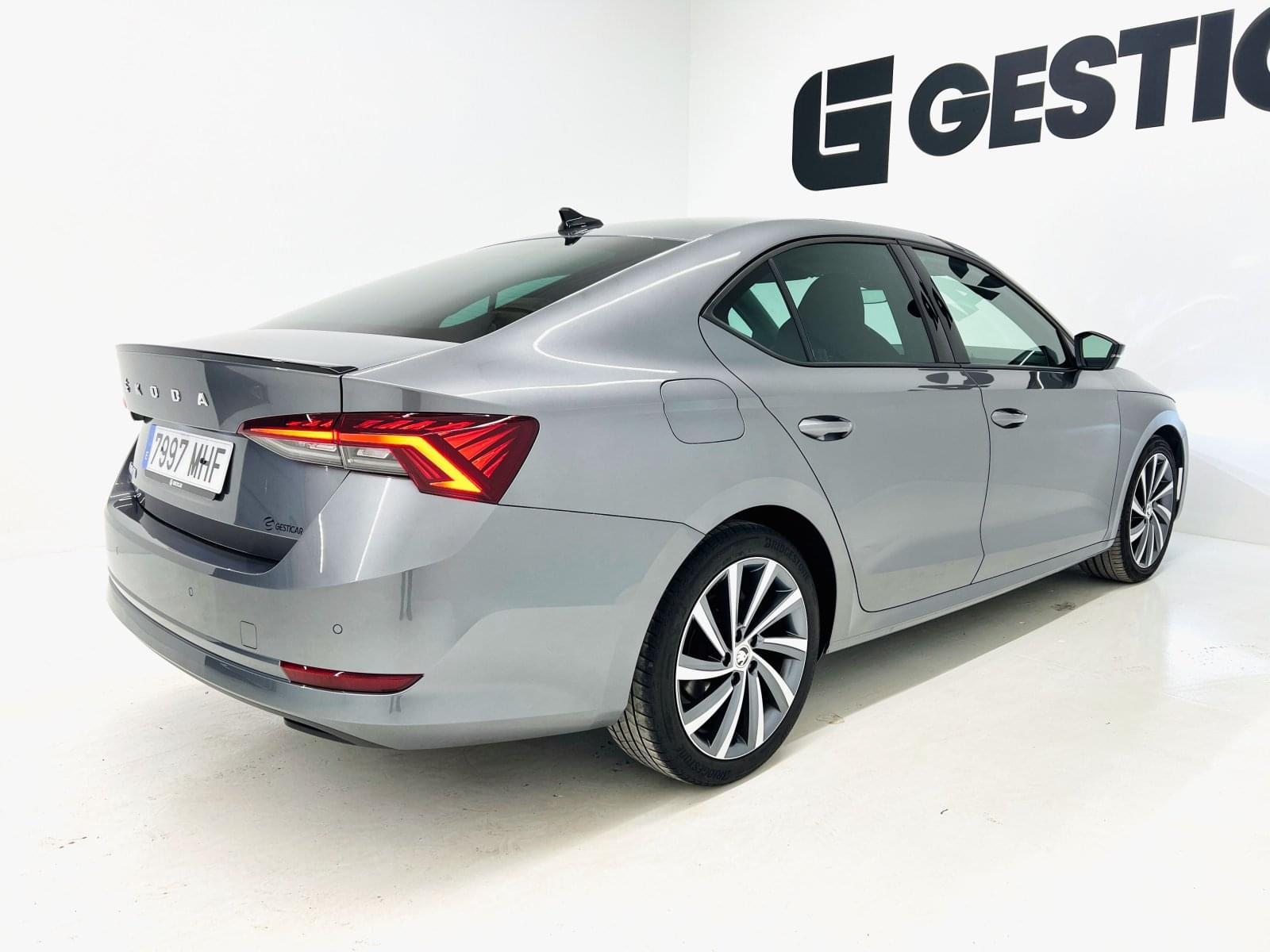 SKODA OCTAVIA 2.0TDI 150CV DSG SPORTLINE 18 