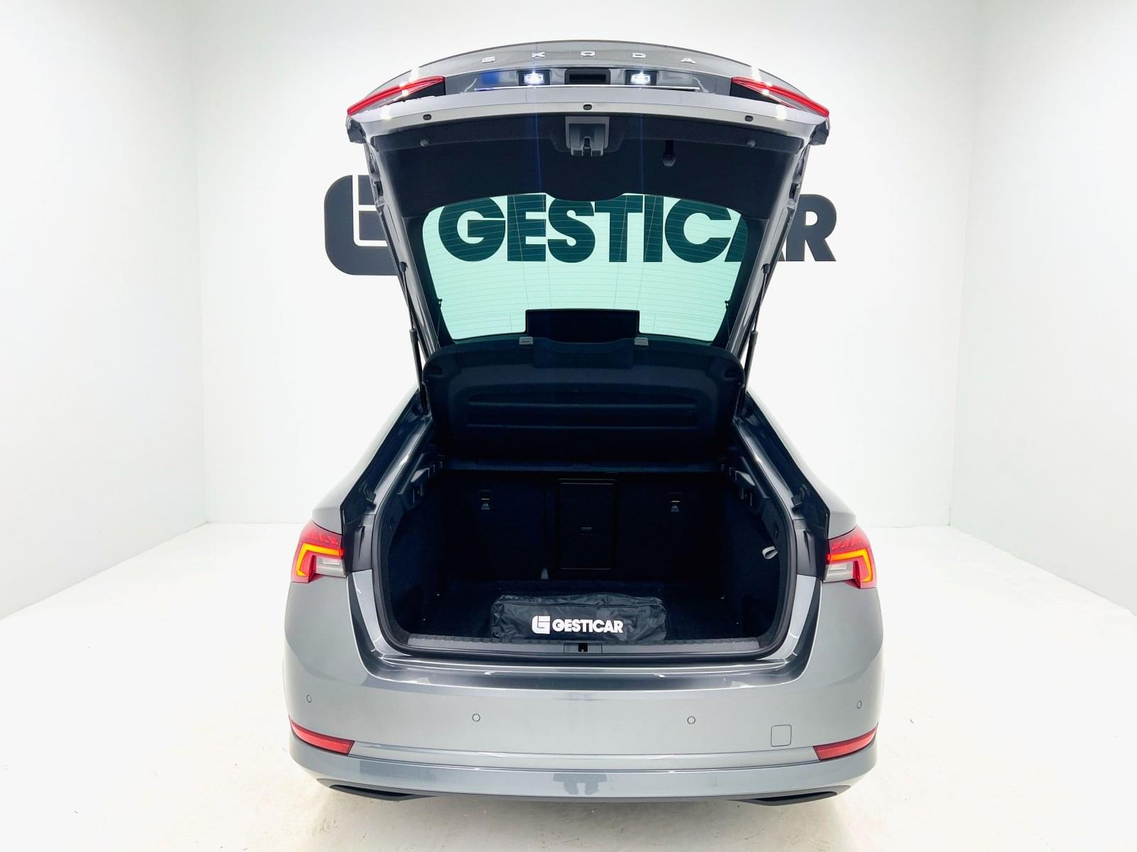 SKODA OCTAVIA 2.0TDI 150CV DSG SPORTLINE 13 