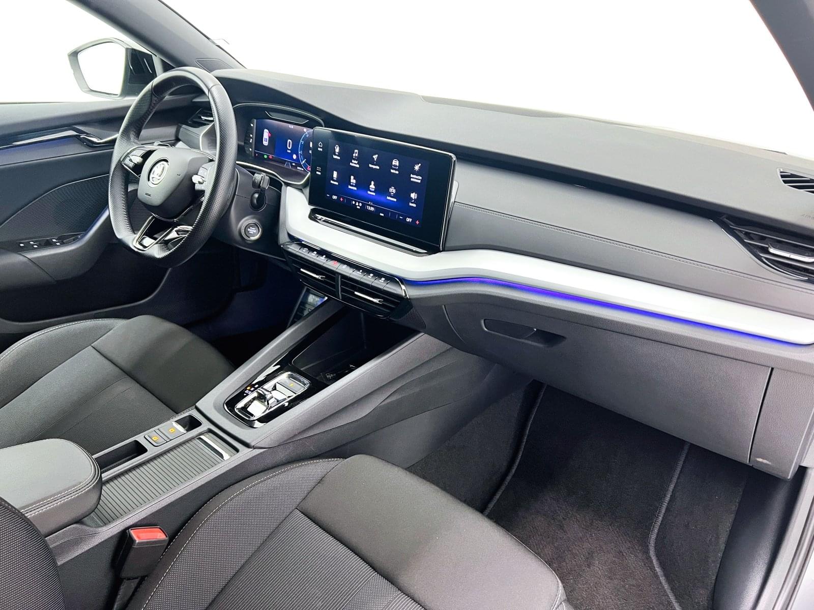 SKODA OCTAVIA 2.0TDI 150CV DSG SPORTLINE 38 