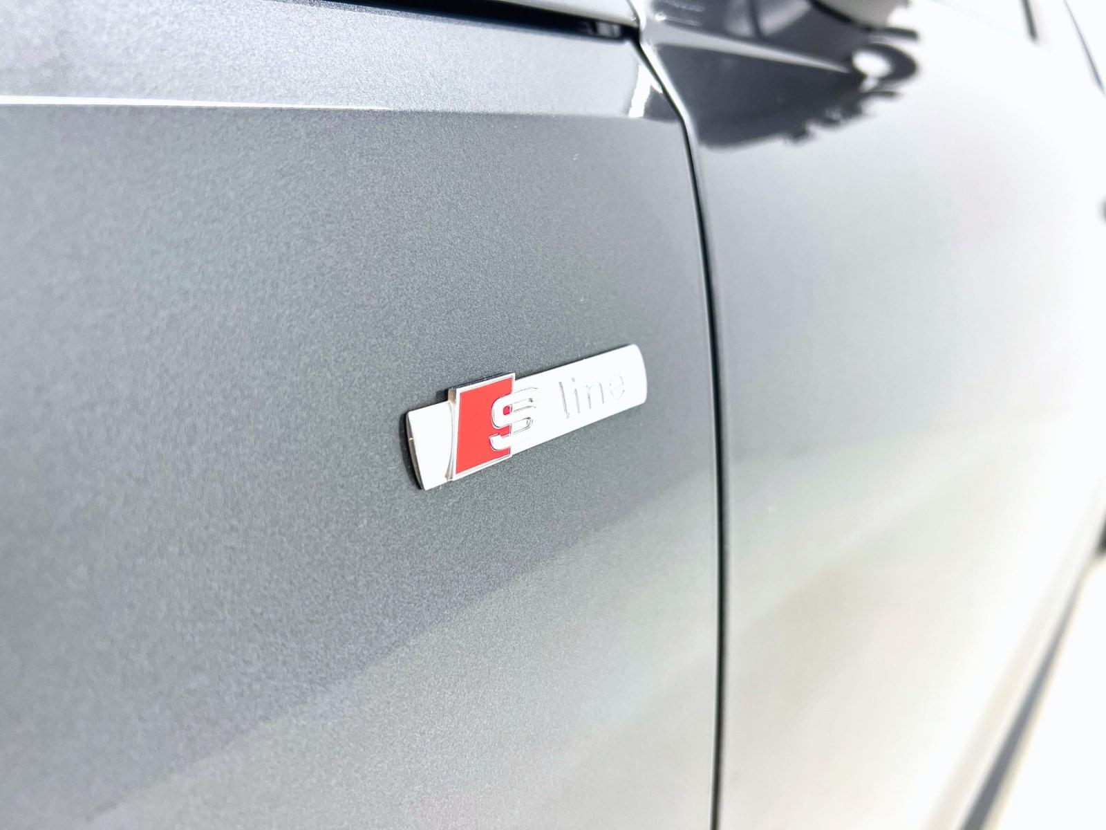 AUDI A4 AVANT BLACK LINE 45 TFSI 9 