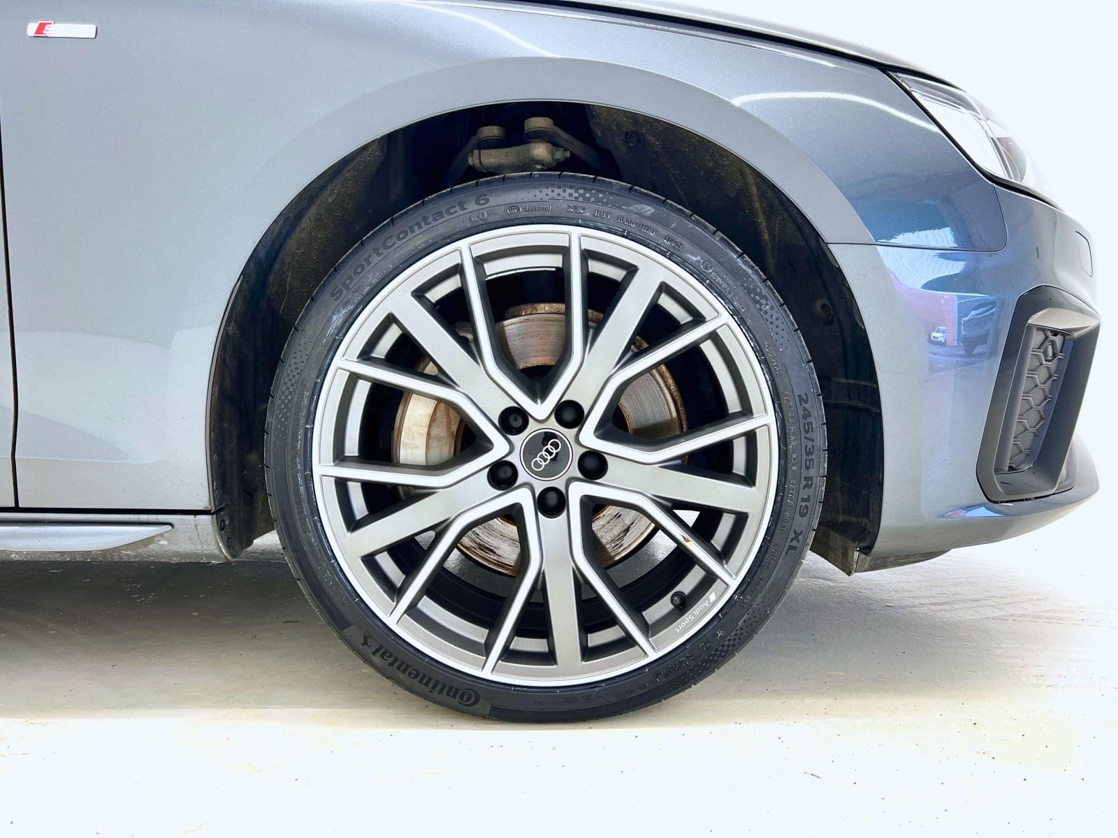 AUDI A4 AVANT BLACK LINE 45 TFSI 18 