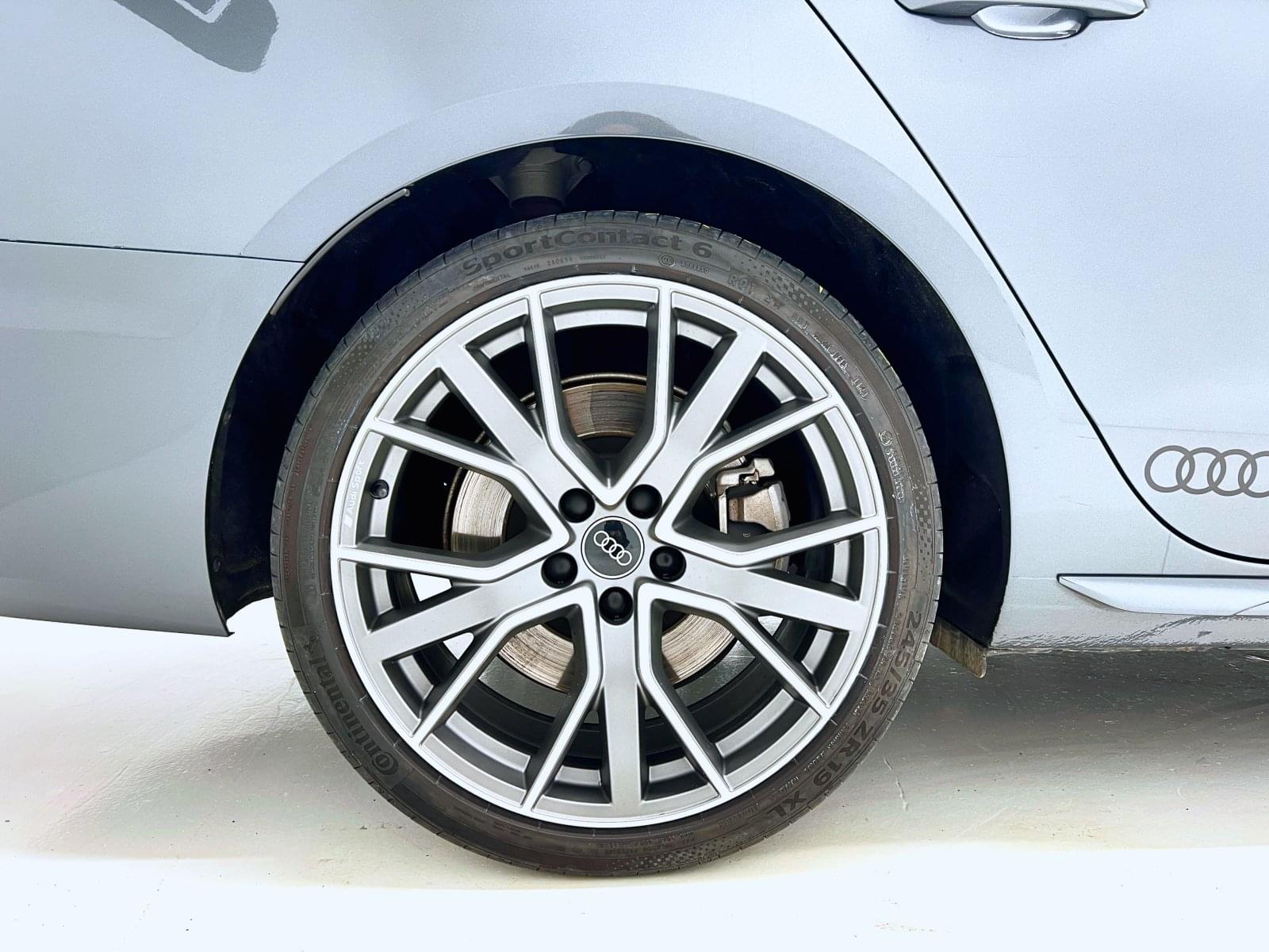 AUDI A4 AVANT BLACK LINE 45 TFSI 21 