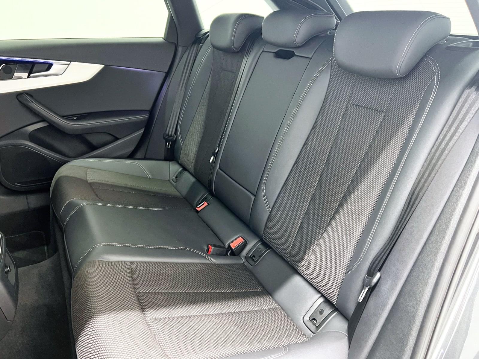 AUDI A4 AVANT BLACK LINE 45 TFSI 42 