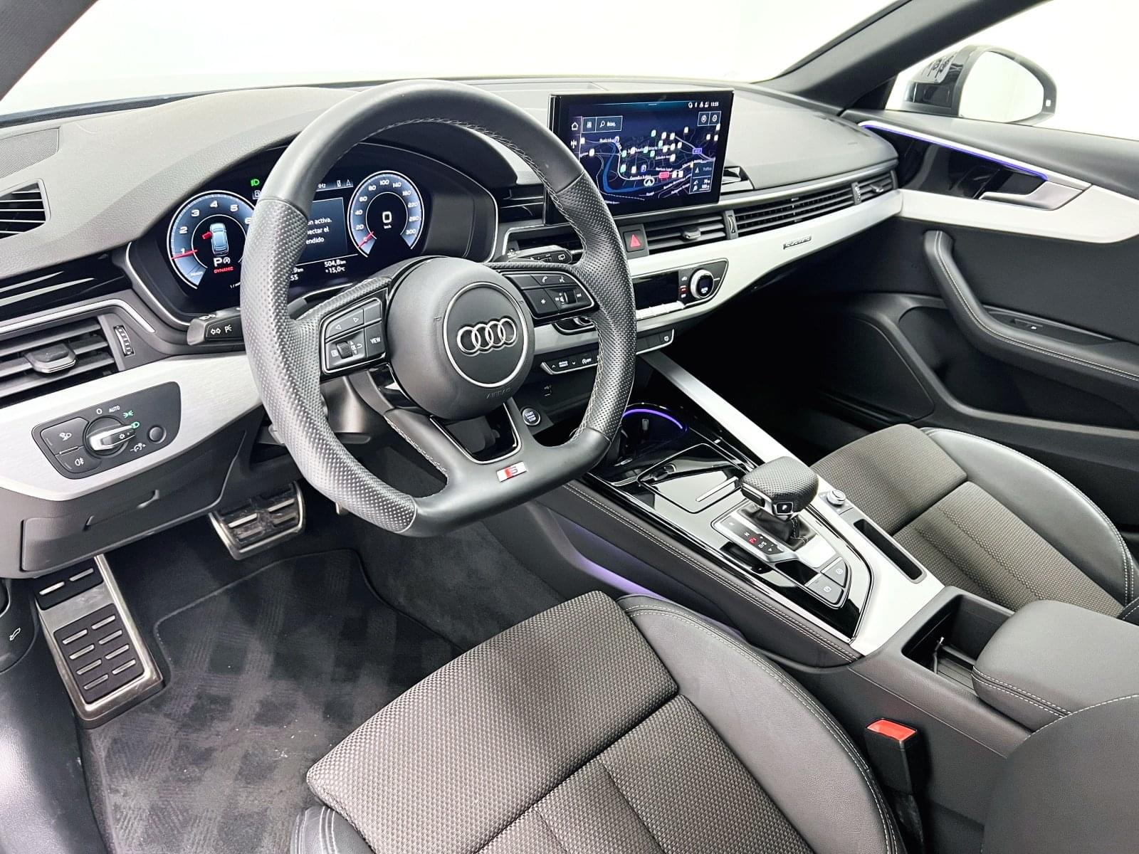 AUDI A4 AVANT BLACK LINE 45 TFSI 24 
