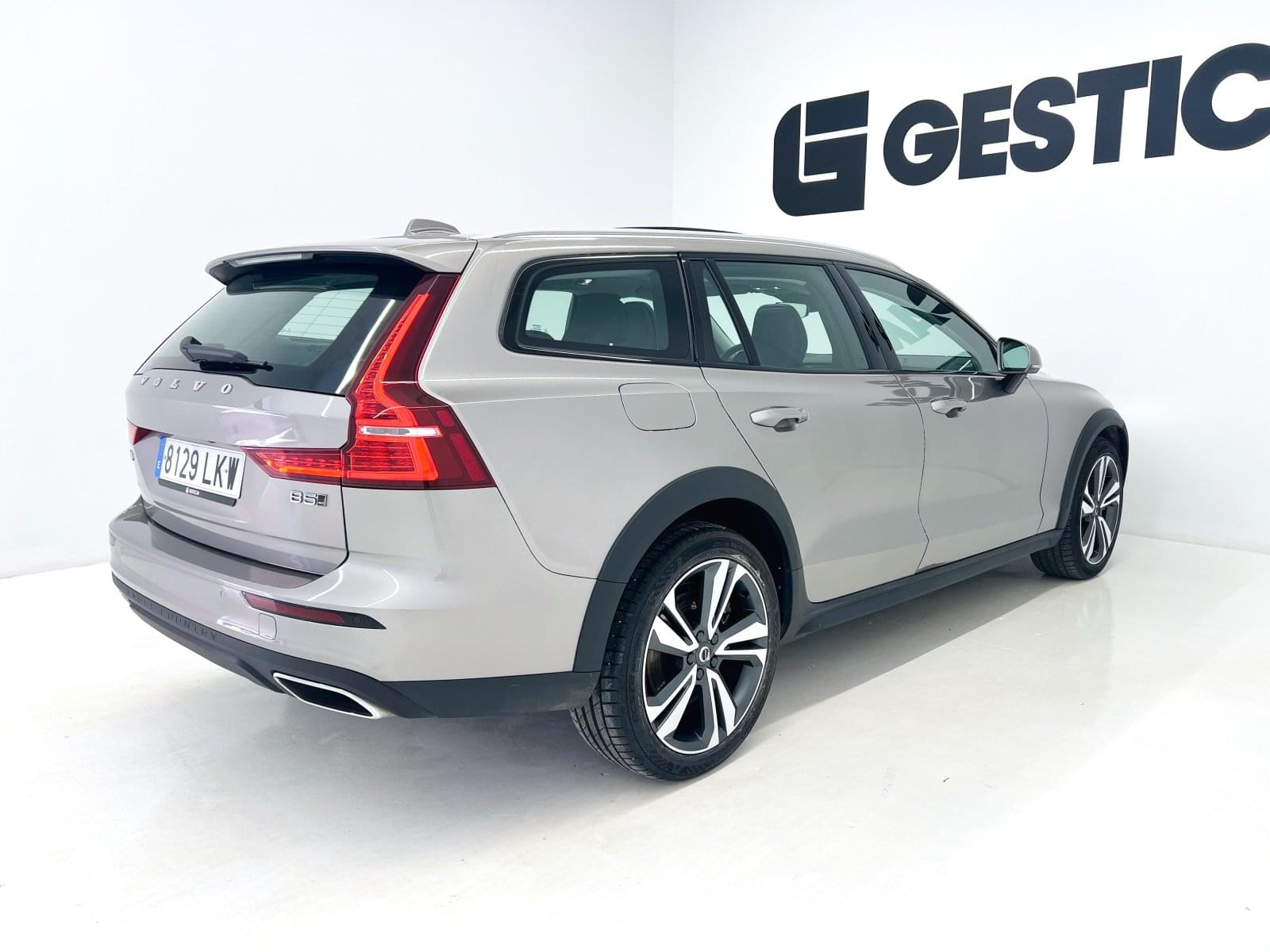 VOLVO V60 CROSS COUNTRY 2.0 B5 AWD CROSS COUNTRY PRO AUTO 20 