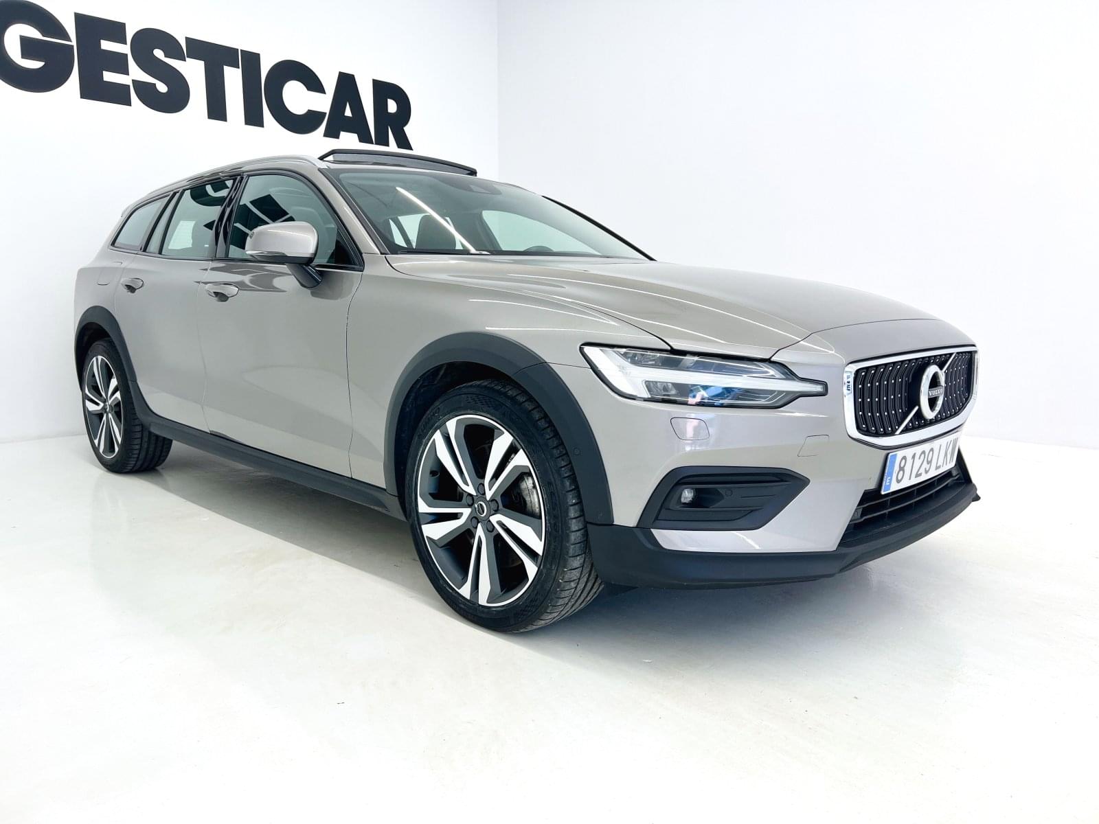 VOLVO V60 CROSS COUNTRY 2.0 B5 AWD CROSS COUNTRY PRO AUTO 3 