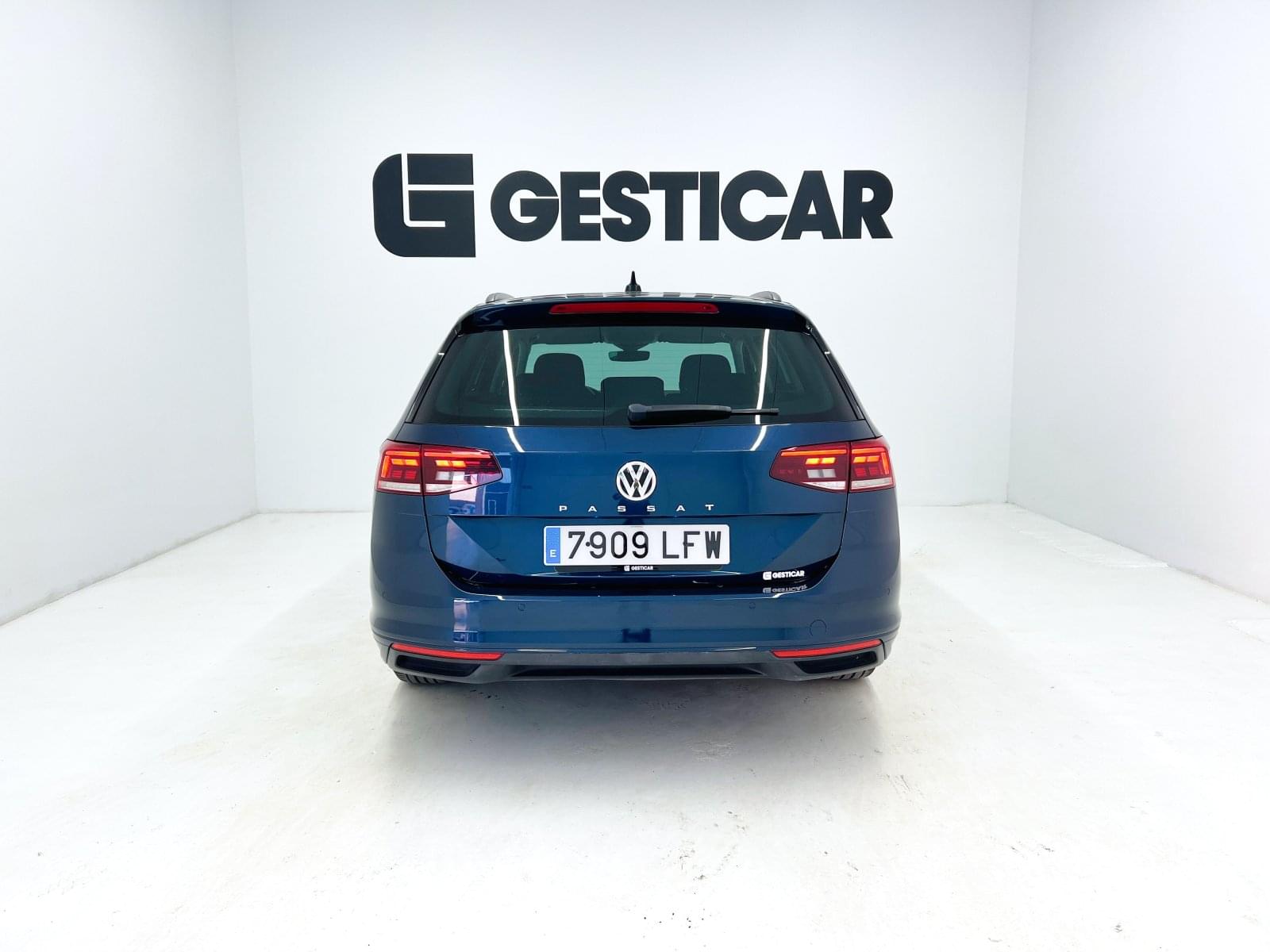VOLKSWAGEN PASSAT VARIANT EXECUTIVE 2.0 TDI AT7 12 