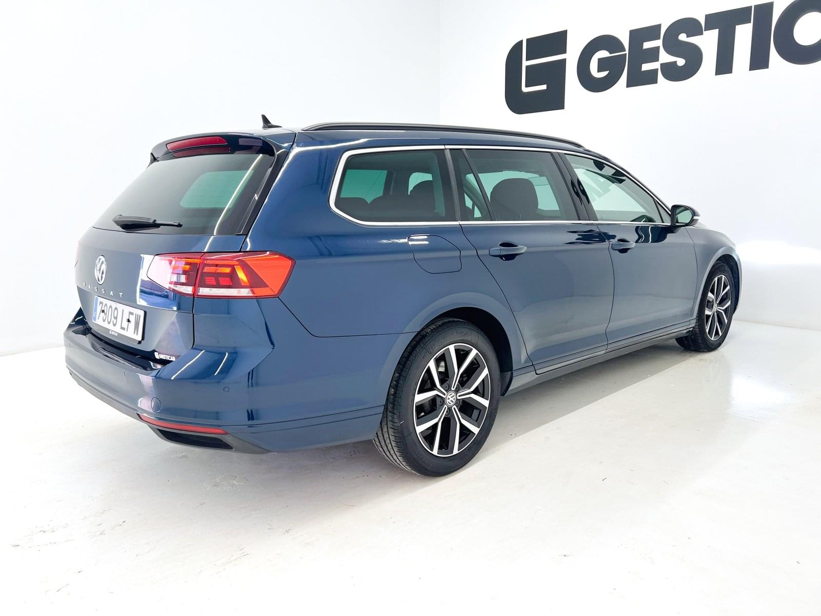 VOLKSWAGEN PASSAT VARIANT EXECUTIVE 2.0 TDI AT7 18 
