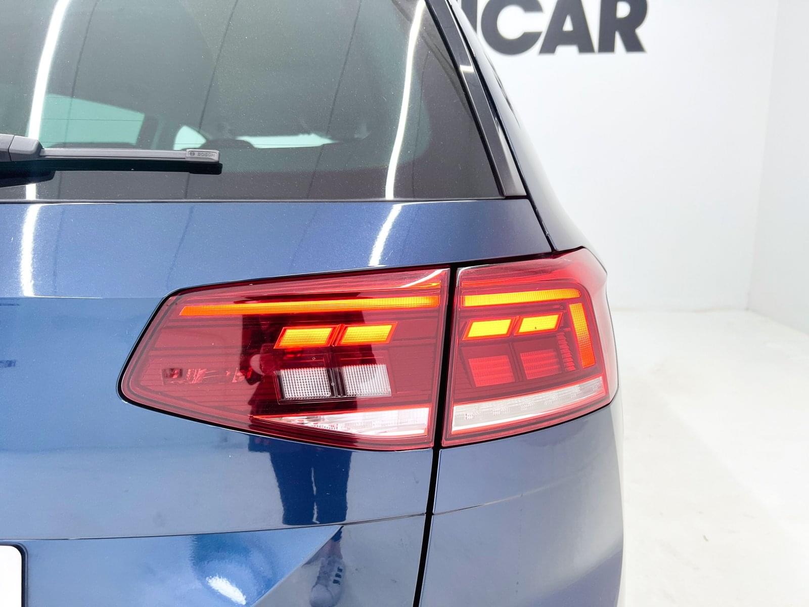 VOLKSWAGEN PASSAT VARIANT EXECUTIVE 2.0 TDI AT7 17 