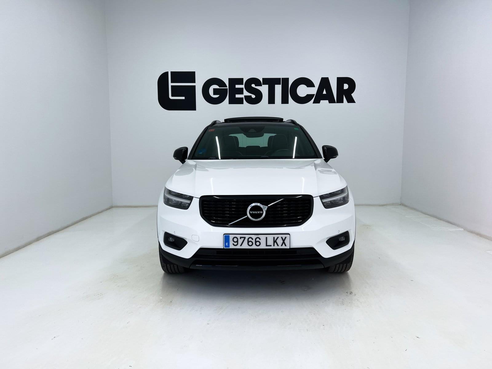 VOLVO XC40 1.5 T4 TWIN RECHARGE R-DESIGN AUTO 6 