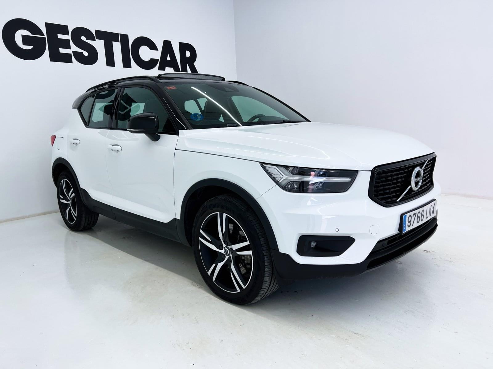 VOLVO XC40 1.5 T4 TWIN RECHARGE R-DESIGN AUTO 3 