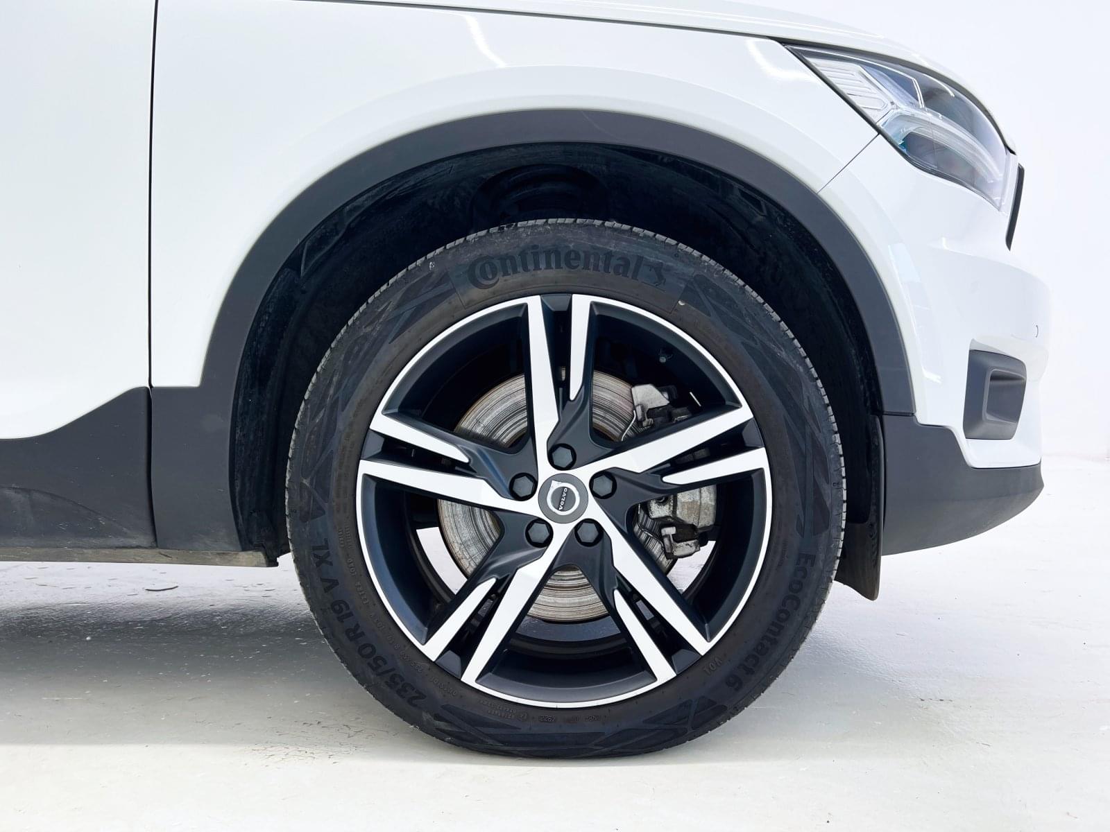 VOLVO XC40 1.5 T4 TWIN RECHARGE R-DESIGN AUTO 23 