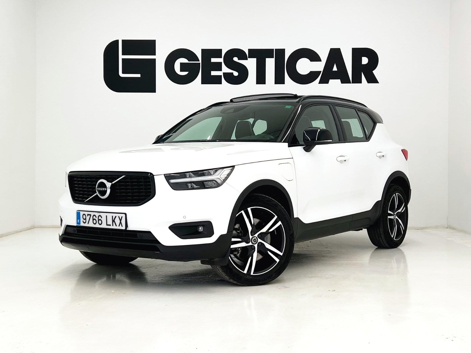 VOLVO XC40 1.5 T4 TWIN RECHARGE R-DESIGN AUTO 1 