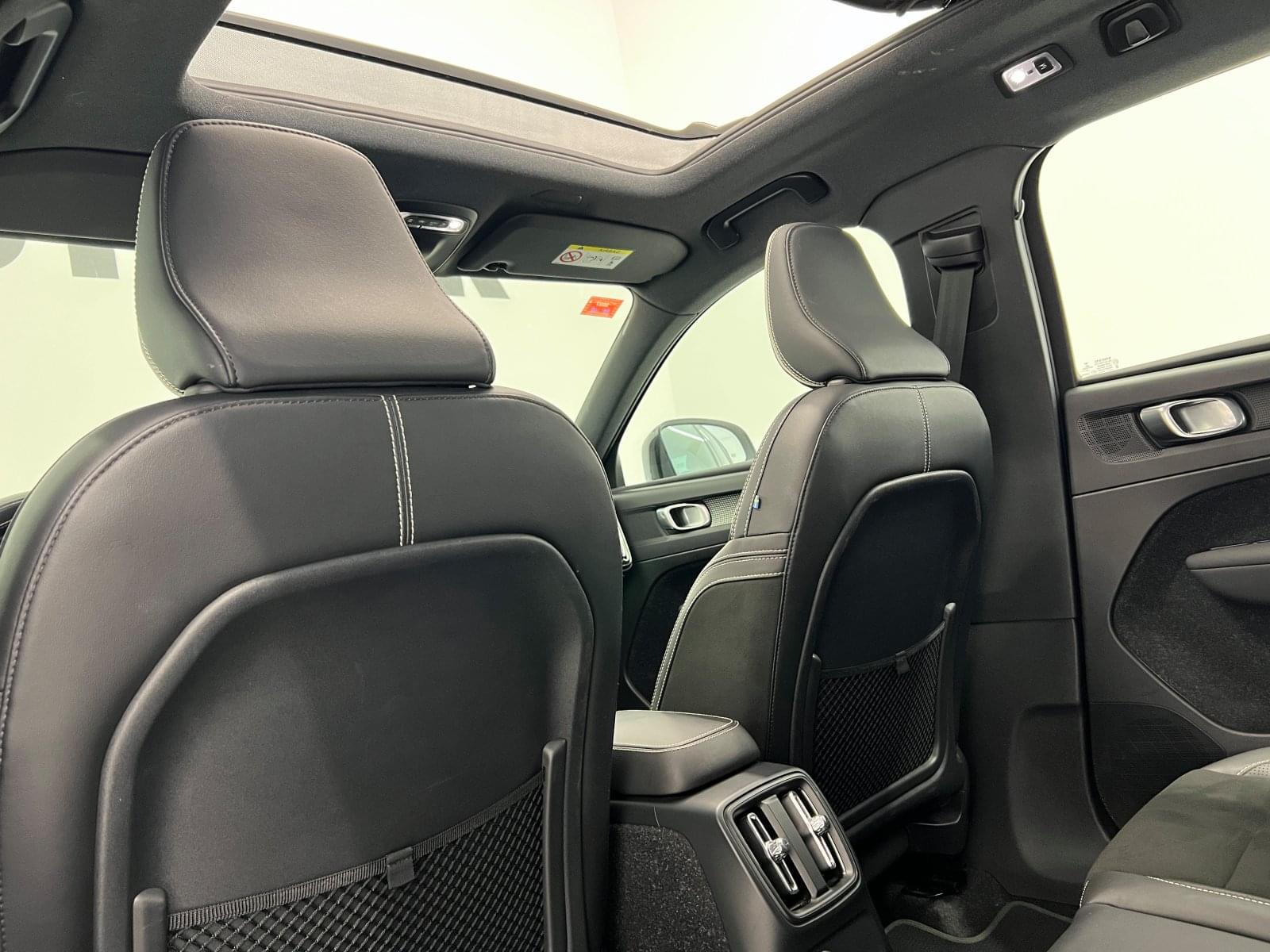 VOLVO XC40 1.5 T4 TWIN RECHARGE R-DESIGN AUTO 44 
