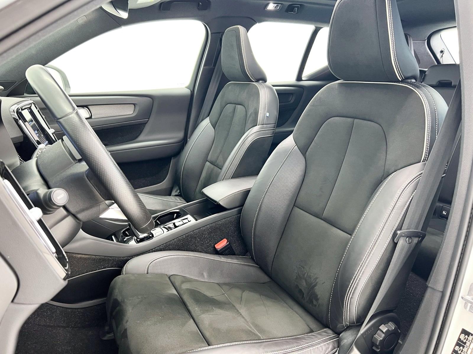 VOLVO XC40 1.5 T4 TWIN RECHARGE R-DESIGN AUTO 27 