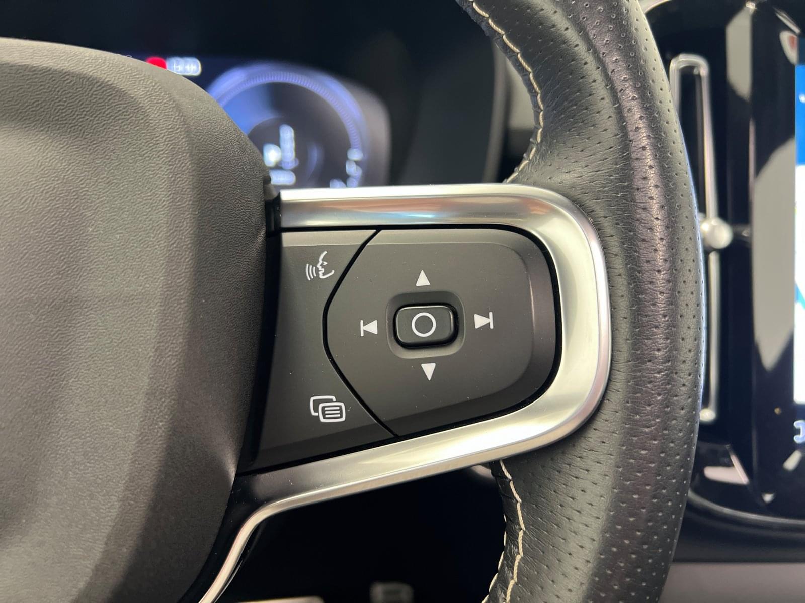 VOLVO XC40 1.5 T4 TWIN RECHARGE R-DESIGN AUTO 34 