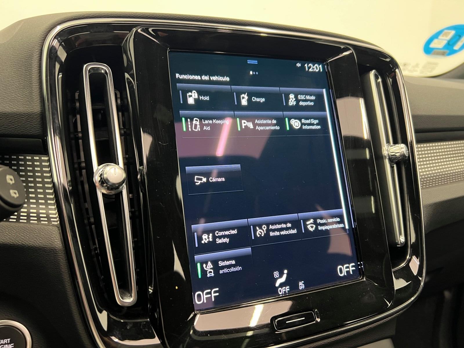 VOLVO XC40 1.5 T4 TWIN RECHARGE R-DESIGN AUTO 38 