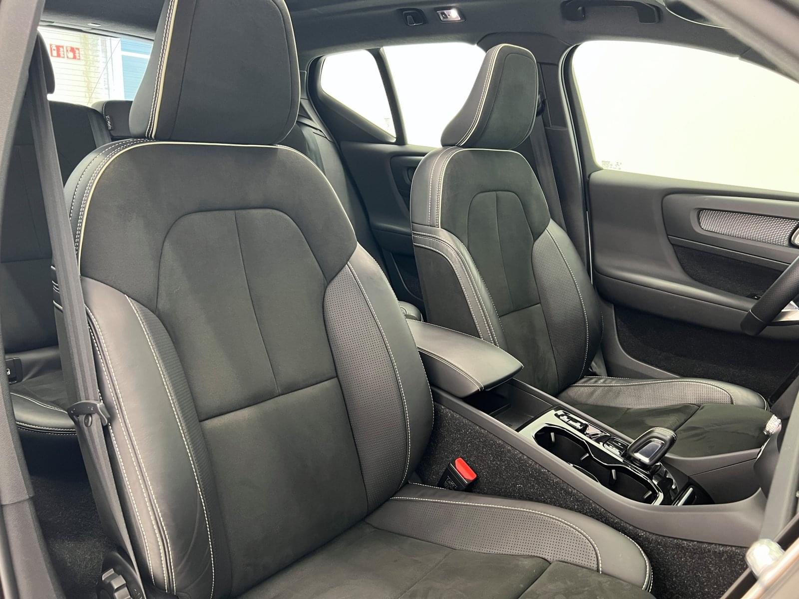 VOLVO XC40 1.5 T4 TWIN RECHARGE R-DESIGN AUTO 43 