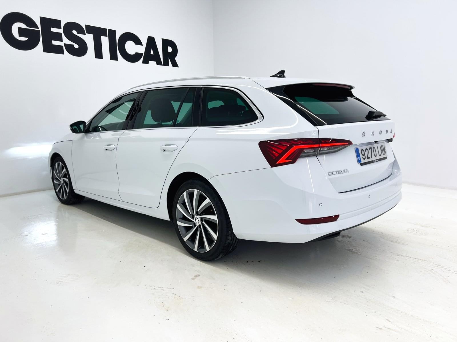 SKODA OCTAVIA COMBI STYLE 2.0 TDI 7 150 CV DSG7 10 