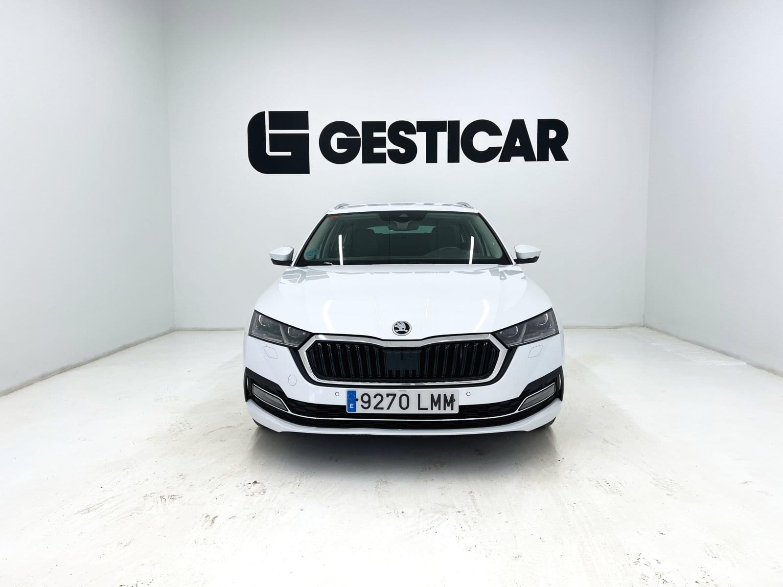 SKODA OCTAVIA COMBI STYLE 2.0 TDI 7 150 CV DSG7 6 
