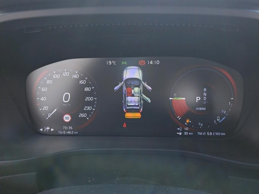 VOLVO XC40 2WD PLUG-IN HYBRID R-DESIGN  T5 AT7 6 
