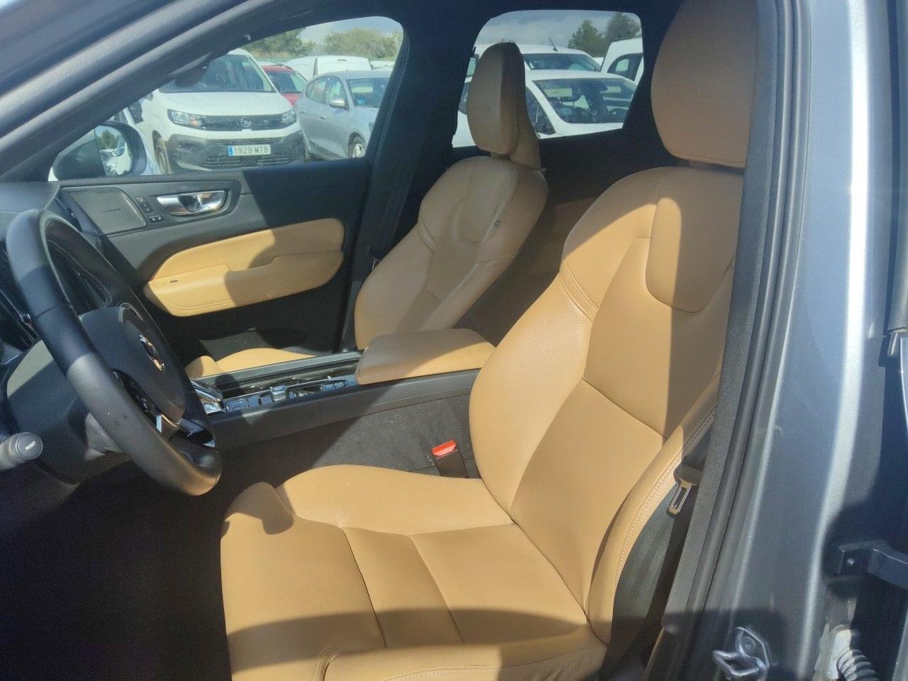 VOLVO XC60 2.0 T8 AWD INSCRIPTION AUTO 11 