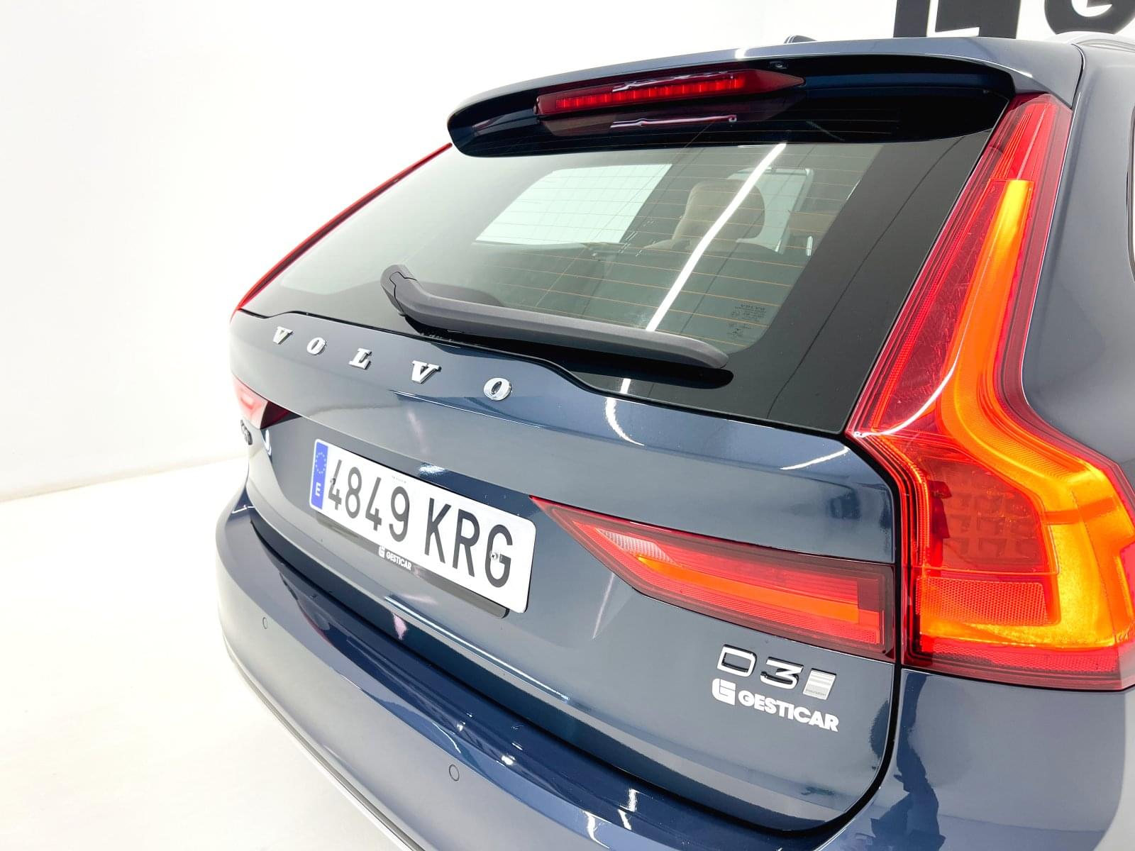 VOLVO V90 FAMILIAR INSCRIPCTION 2.0 150 CV D3 MT6 16 