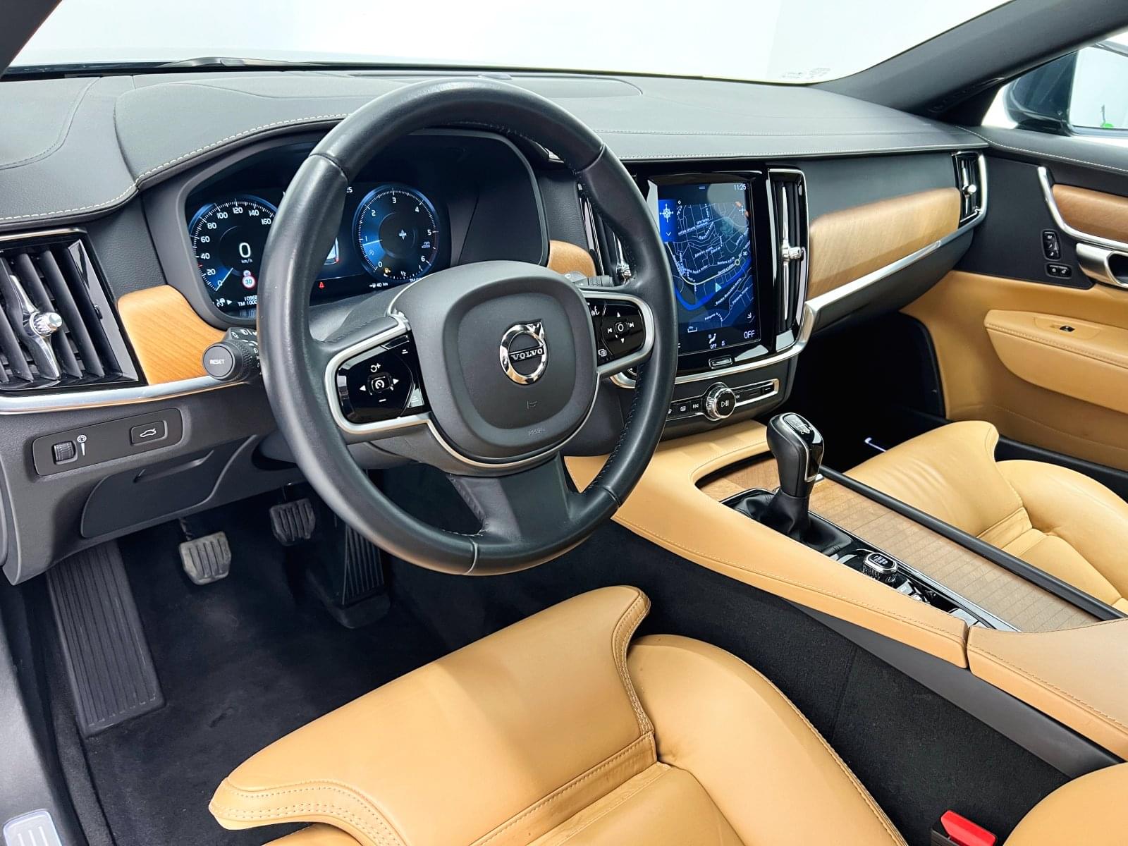 VOLVO V90 FAMILIAR INSCRIPCTION 2.0 150 CV D3 MT6 25 