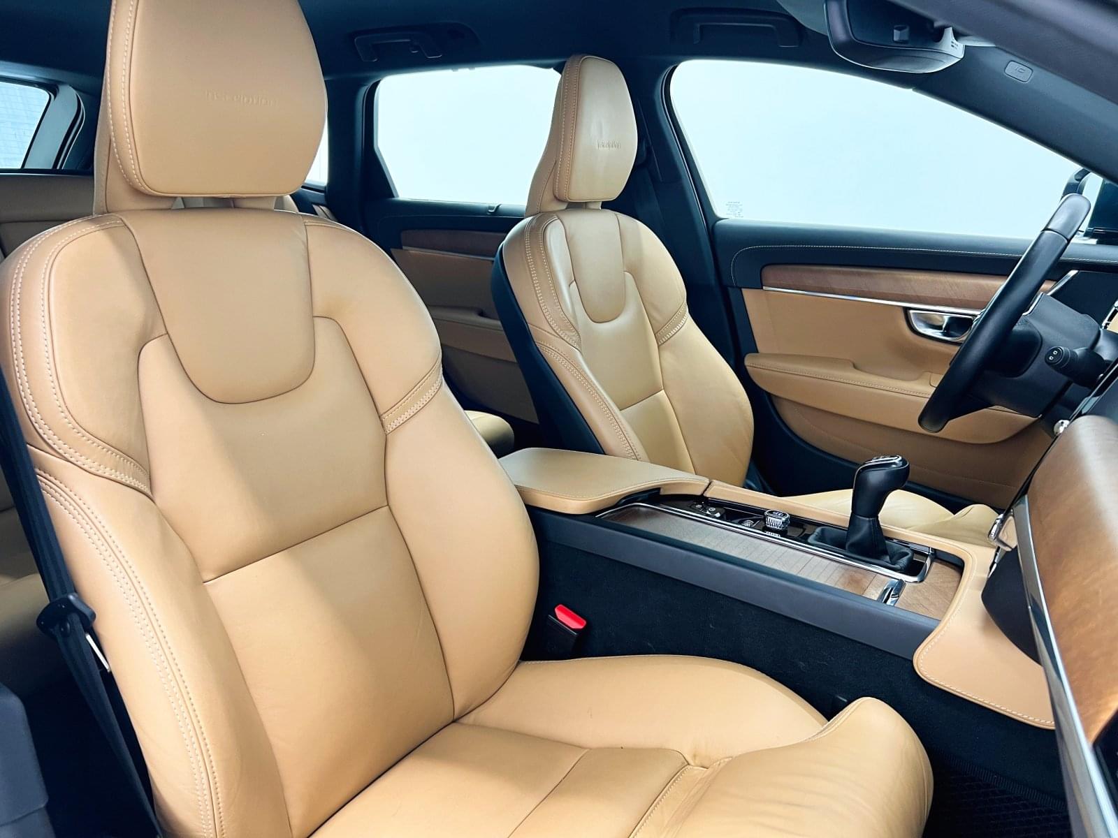 VOLVO V90 FAMILIAR INSCRIPCTION 2.0 150 CV D3 MT6 38 