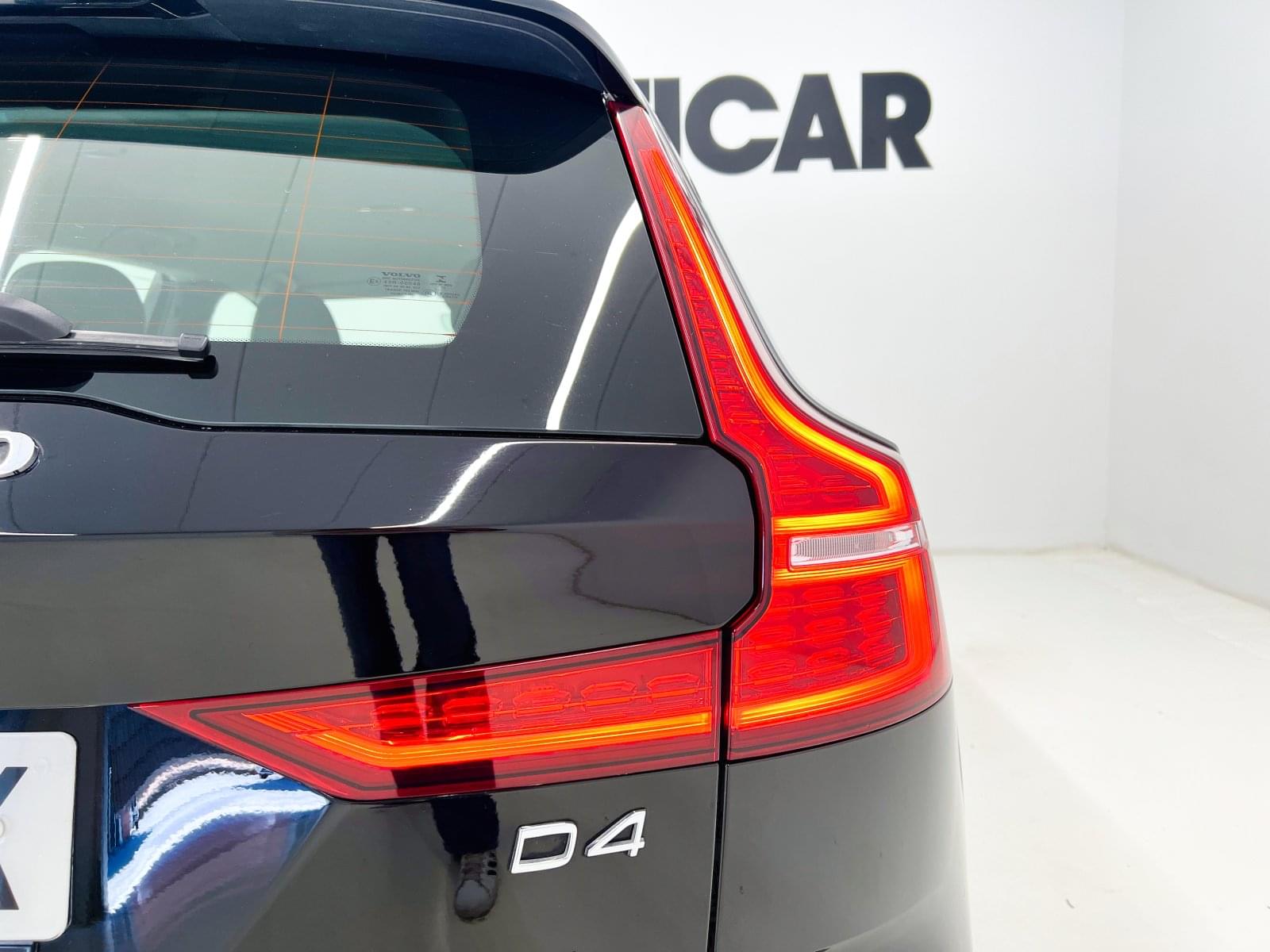 VOLVO V60 FAMILIAR 2.0 D 4 BUSINESS PLUS AUTO 16 
