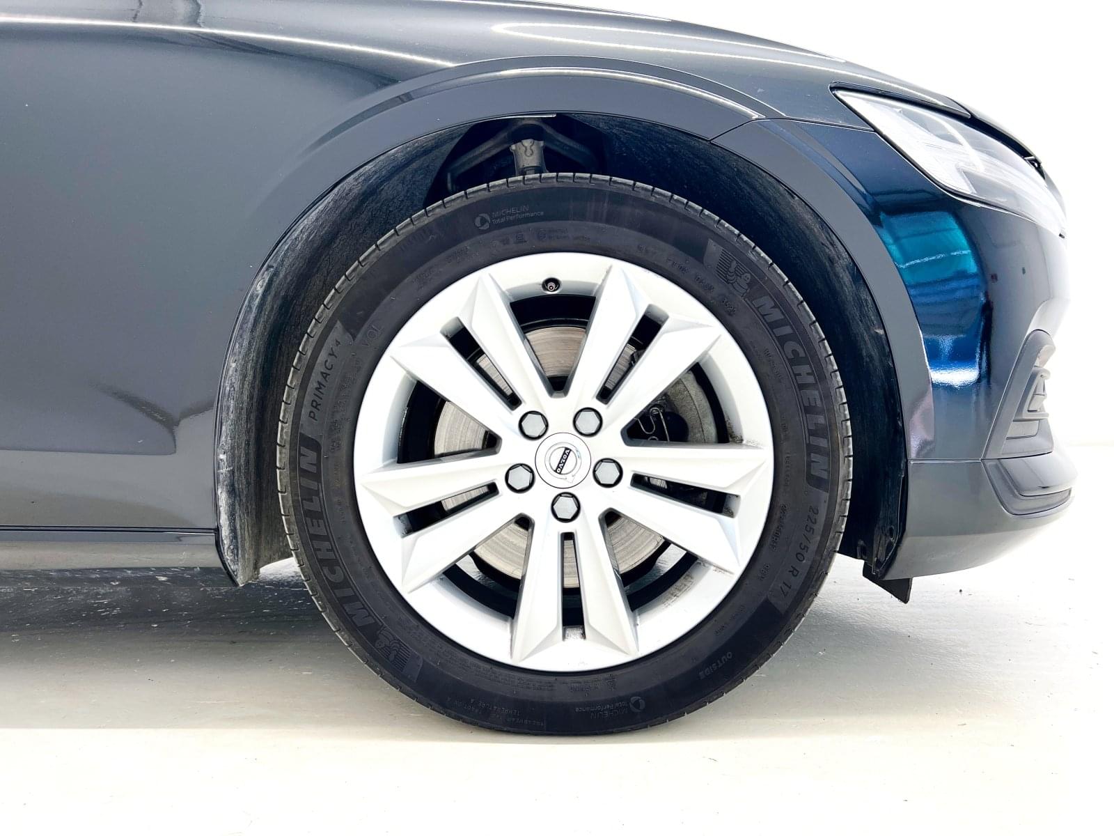 VOLVO V60 FAMILIAR 2.0 D 4 BUSINESS PLUS AUTO 18 