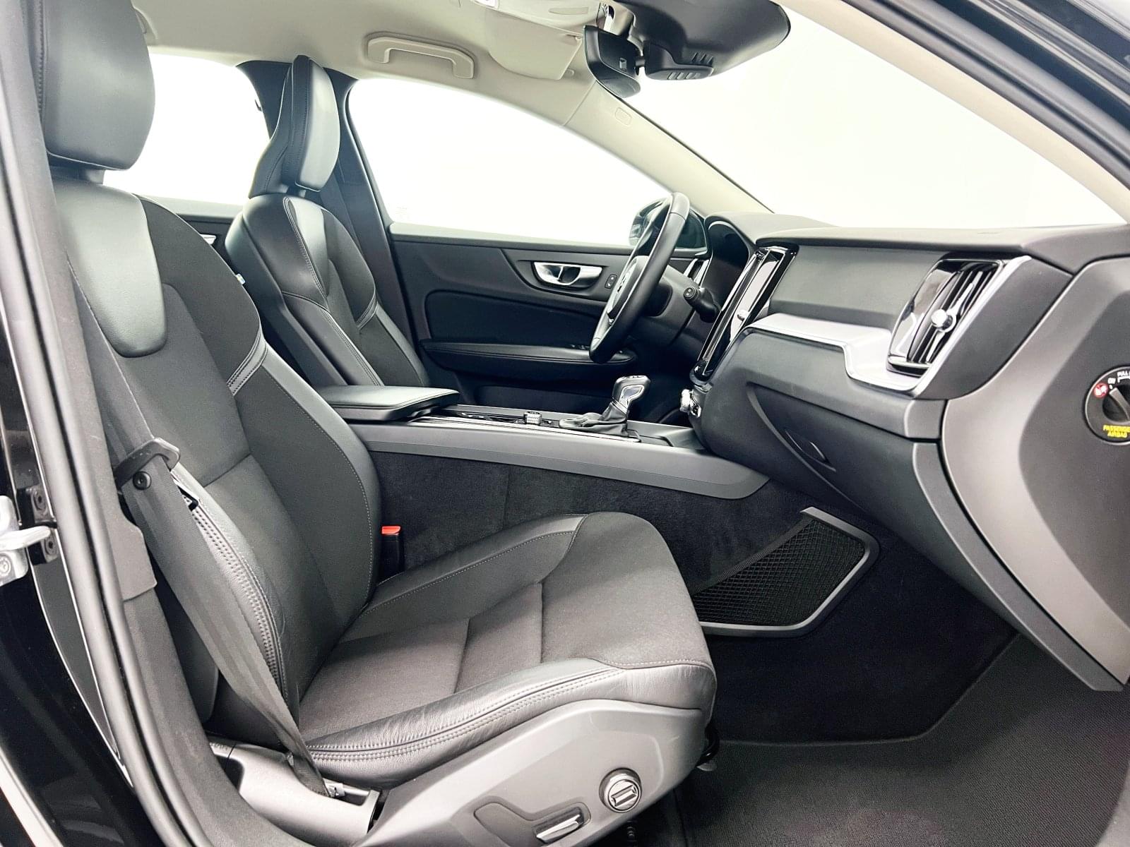 VOLVO V60 FAMILIAR 2.0 D 4 BUSINESS PLUS AUTO 33 