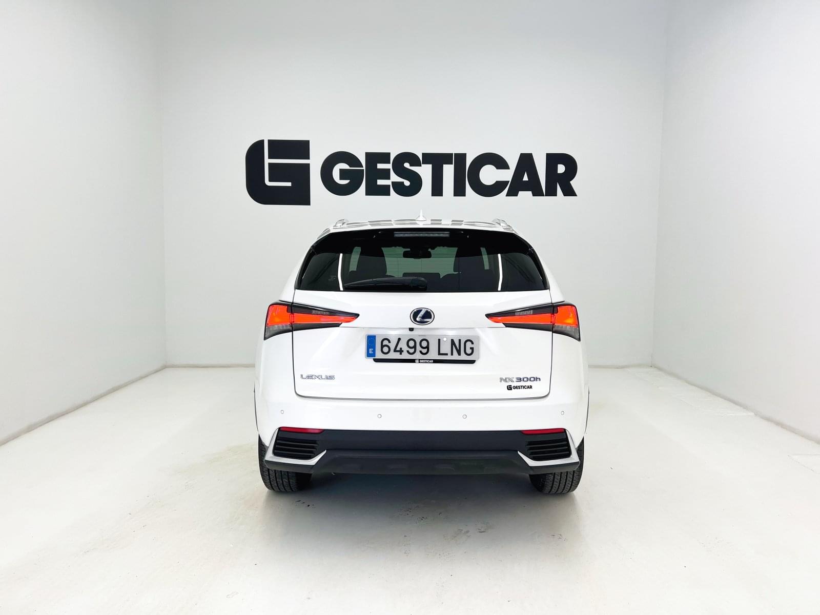 LEXUS NX 2.5 300H PREMIUM 2WD 11 